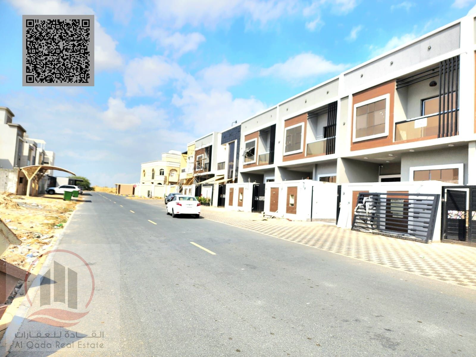Villa for sale in Ajman, Al Zahiyah area. 5 master bedrooms, living room, majlis, maid's room, and roof terrace. Freehold ownership. Bank financing a