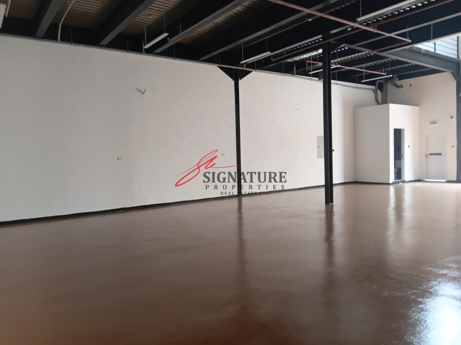 WAREHOUSE | EASY ACCESS TO MAIN ROAD | MORE OPTIONS AVAILABLE Warehouse for Rent – Jurf Industrial 1