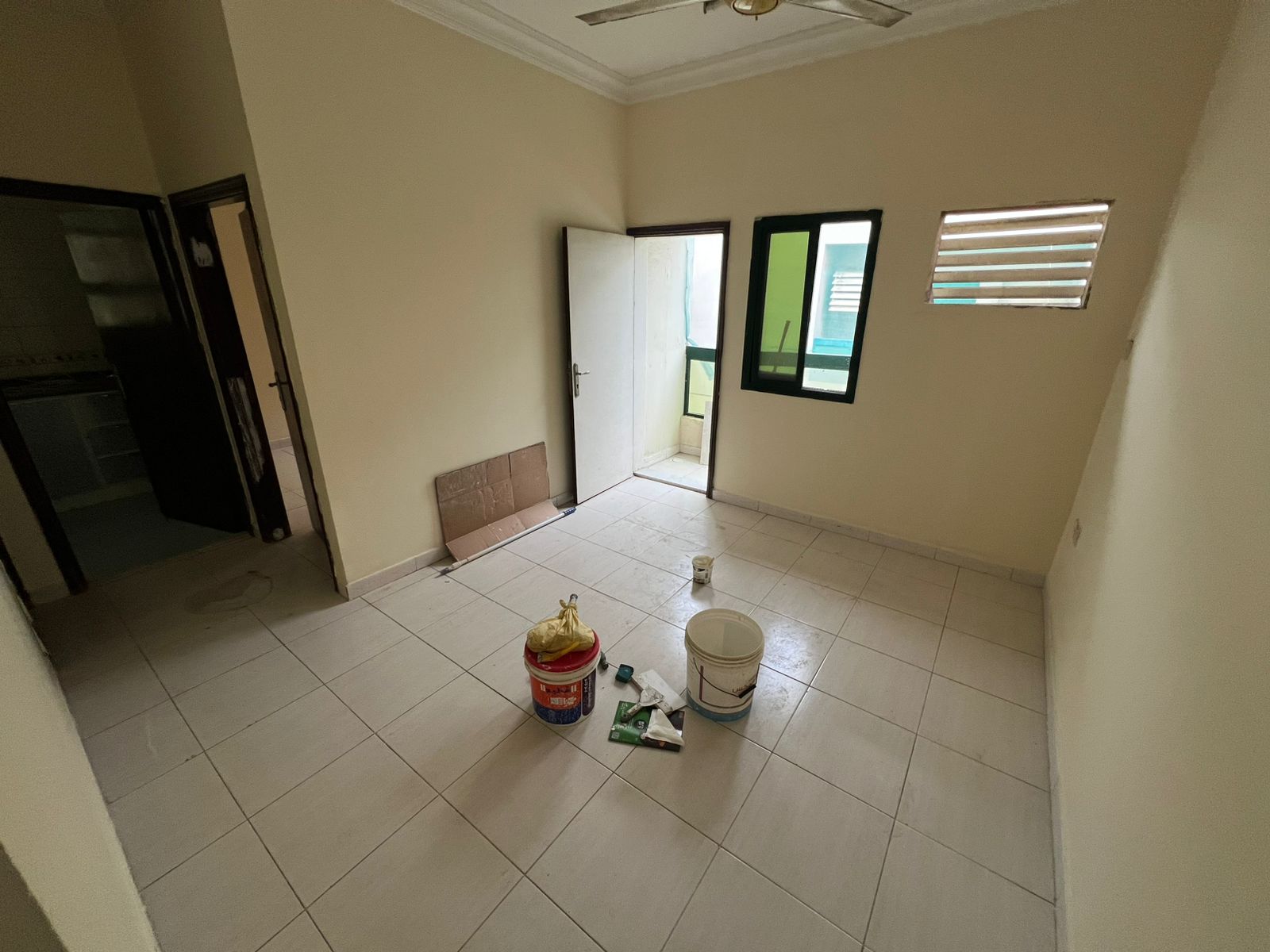 For annual rent in Al Rashidiya 1 - Ajman, a one-bedroom apartment with practical specifications and a vital location close to all services, specifica