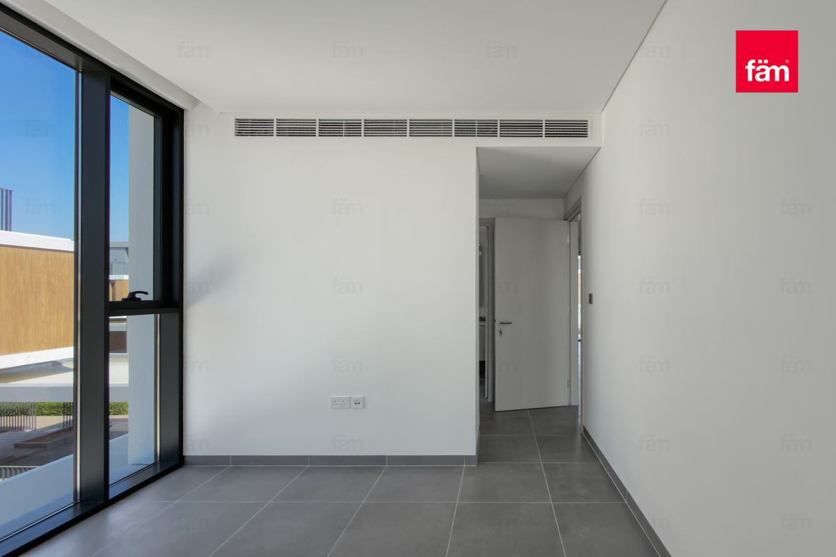 Community Expert | Brand New Vacant | Key In Hand