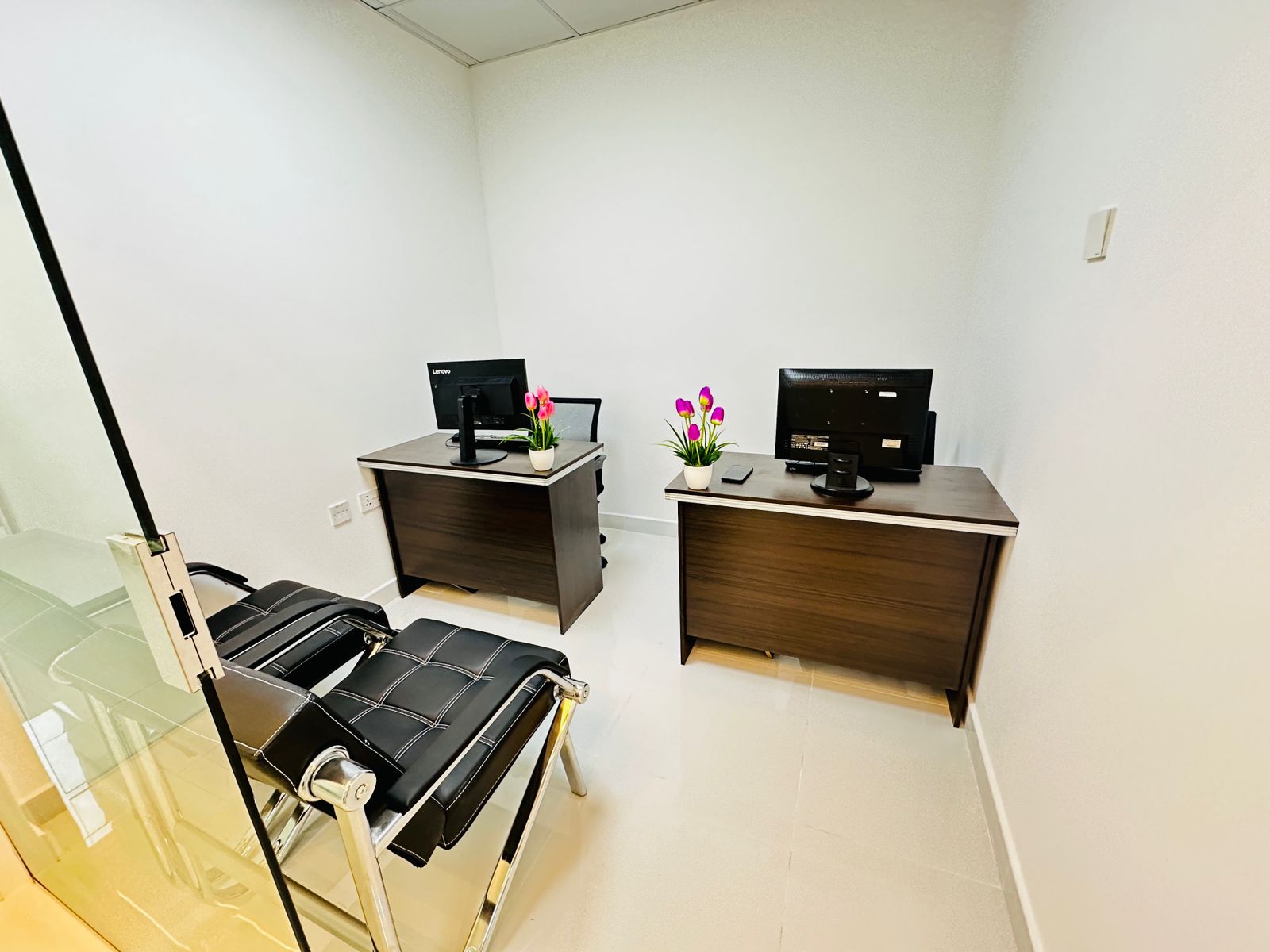 Monthly Rent Office | Free Amenities | Direct from Owner