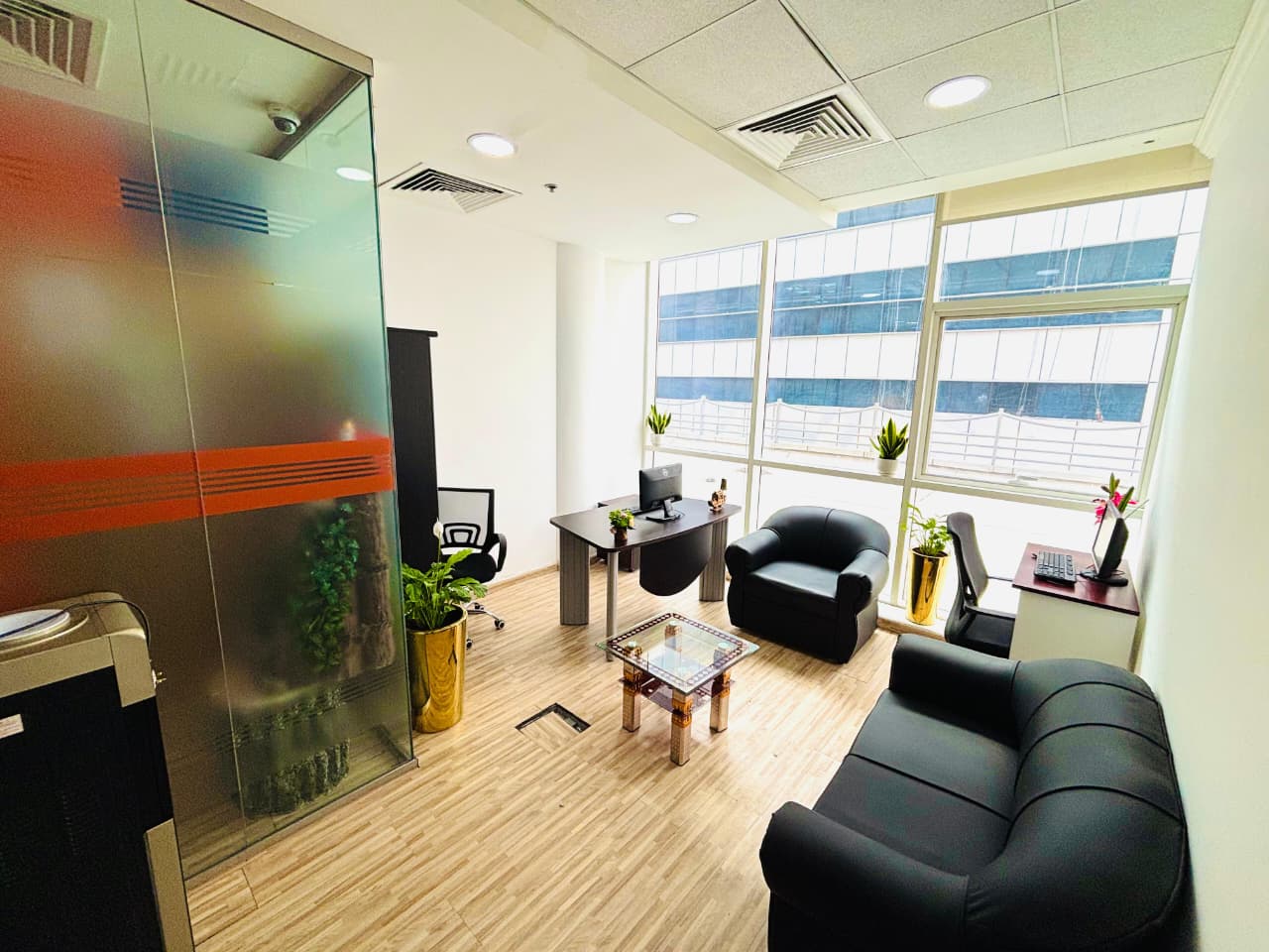 Stunning Office | Free Utility | Near to Metro Station