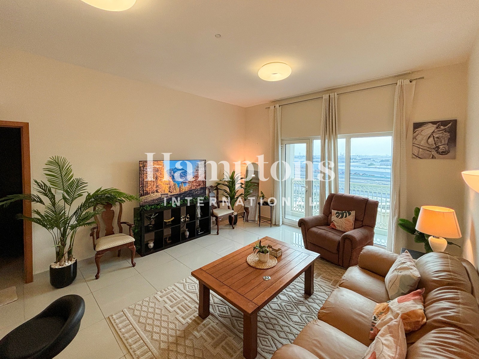 Exclusive | Furnished | Balcony | VOT | Near Metro