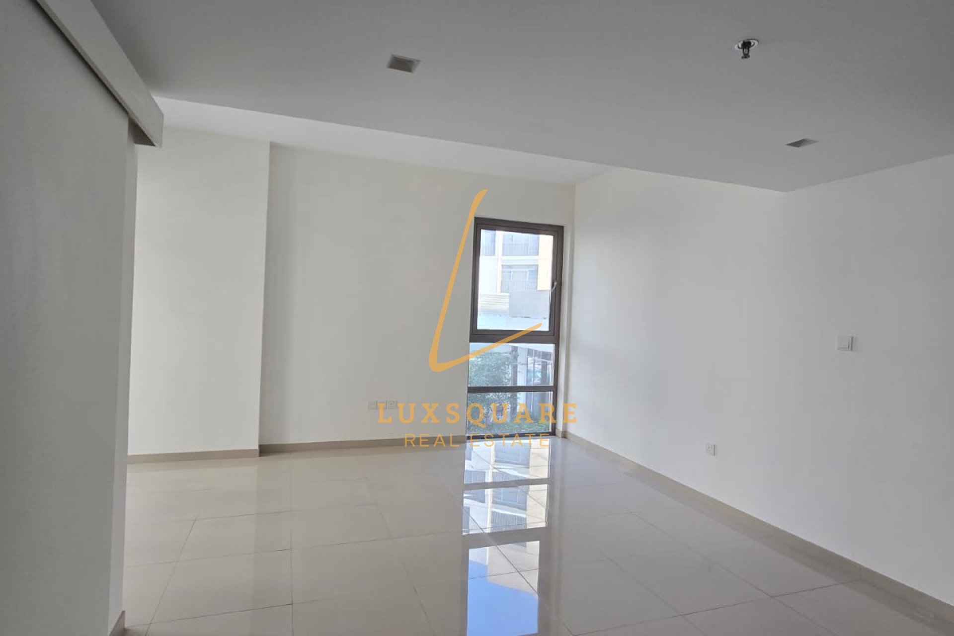 Spacious Layout | Prime Investments | Resale