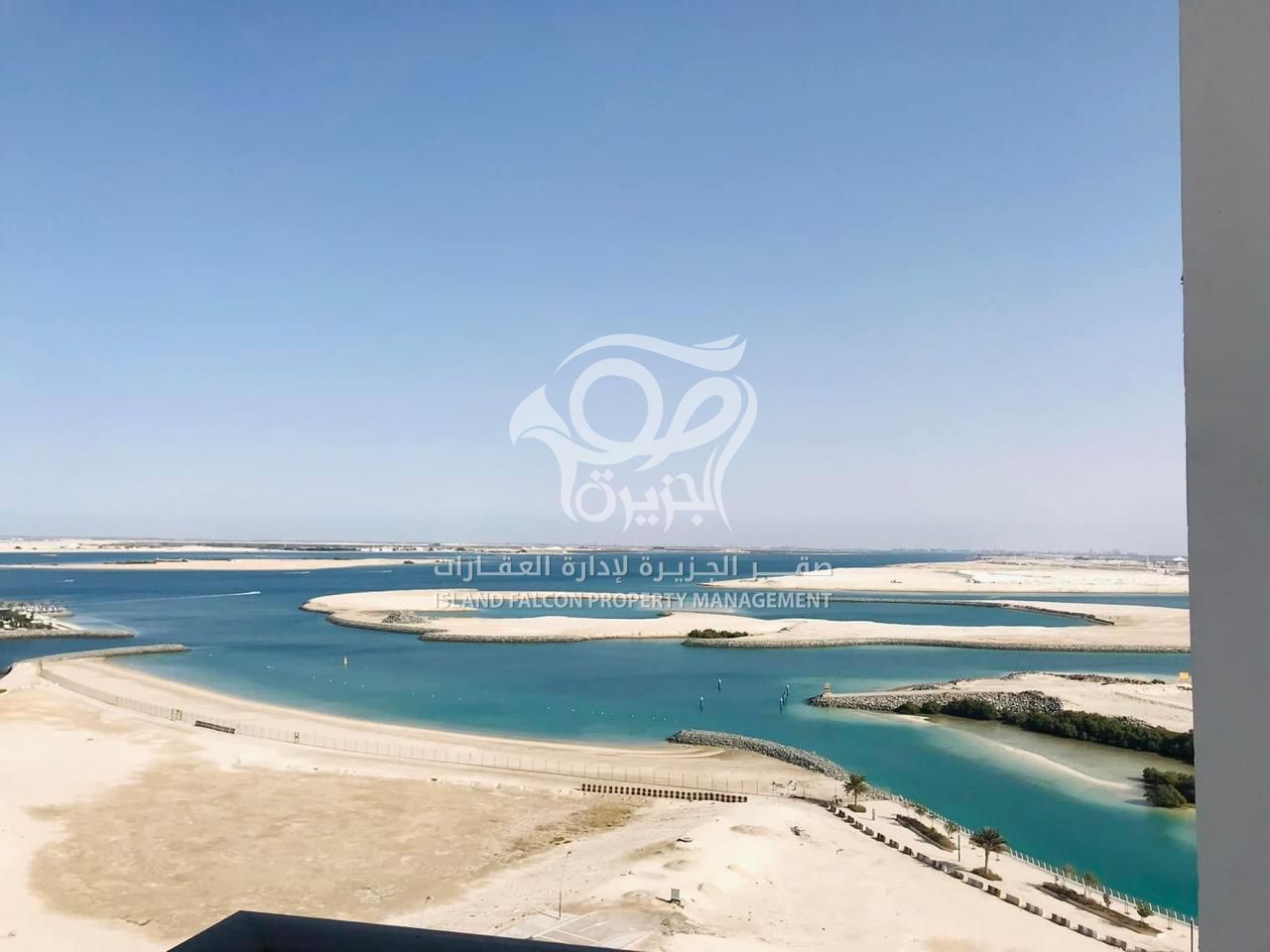 Luxury corner apartment with spacious balcony and sea view