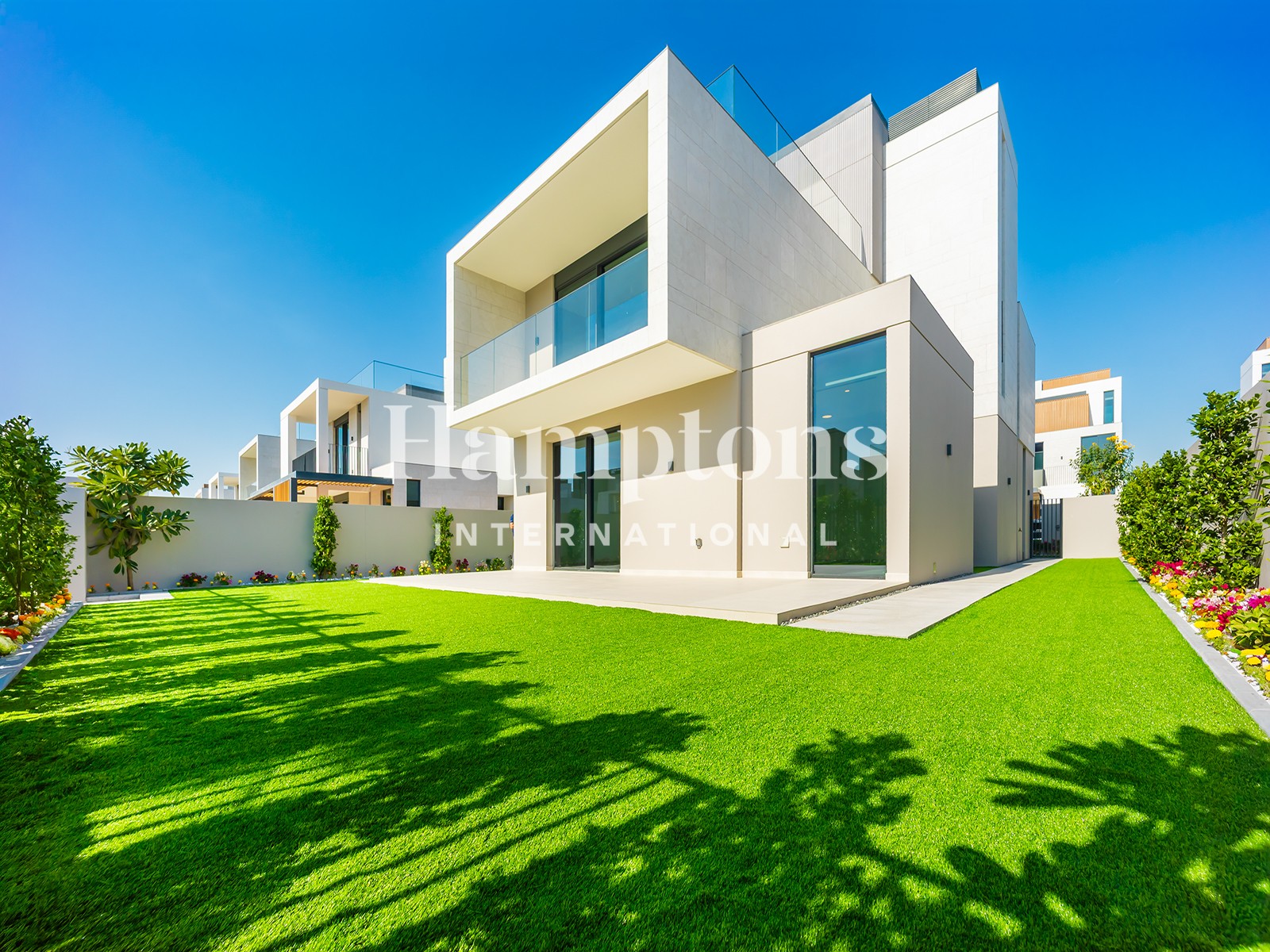 Couture Living | On Greenbelt |Premium Landscaping