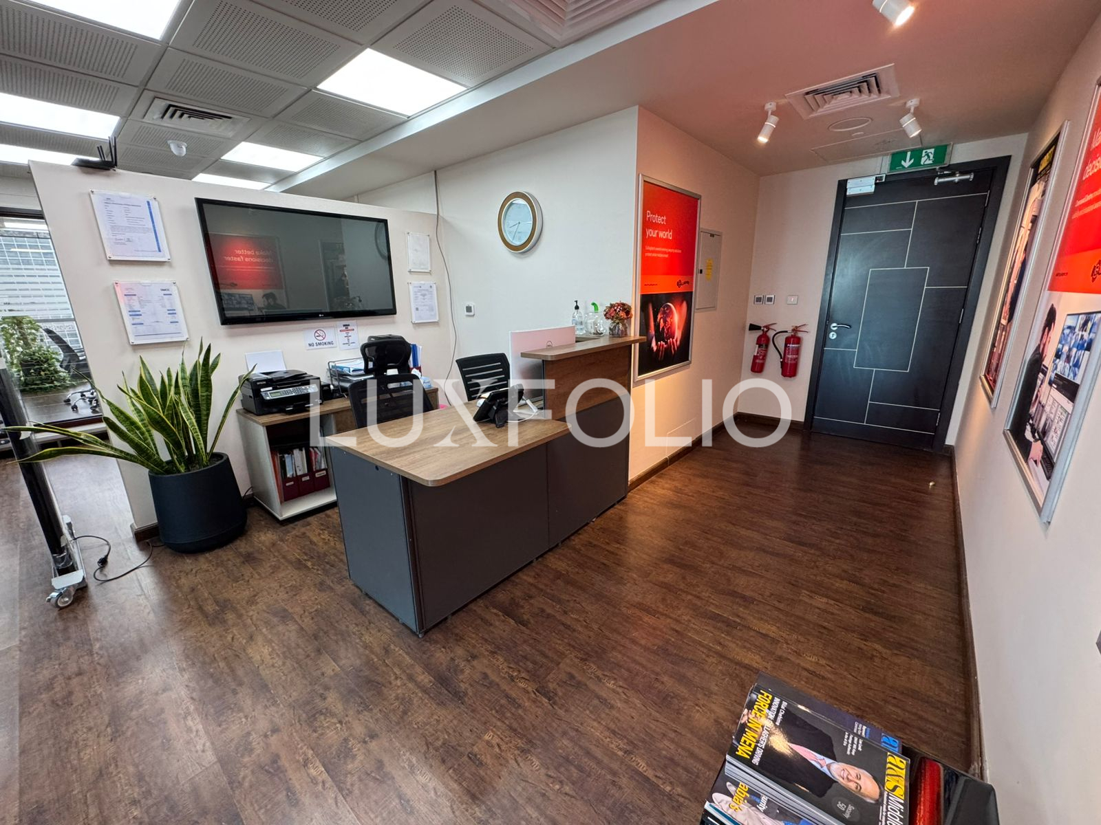 Corner office | Fully Furnished | Partitioned