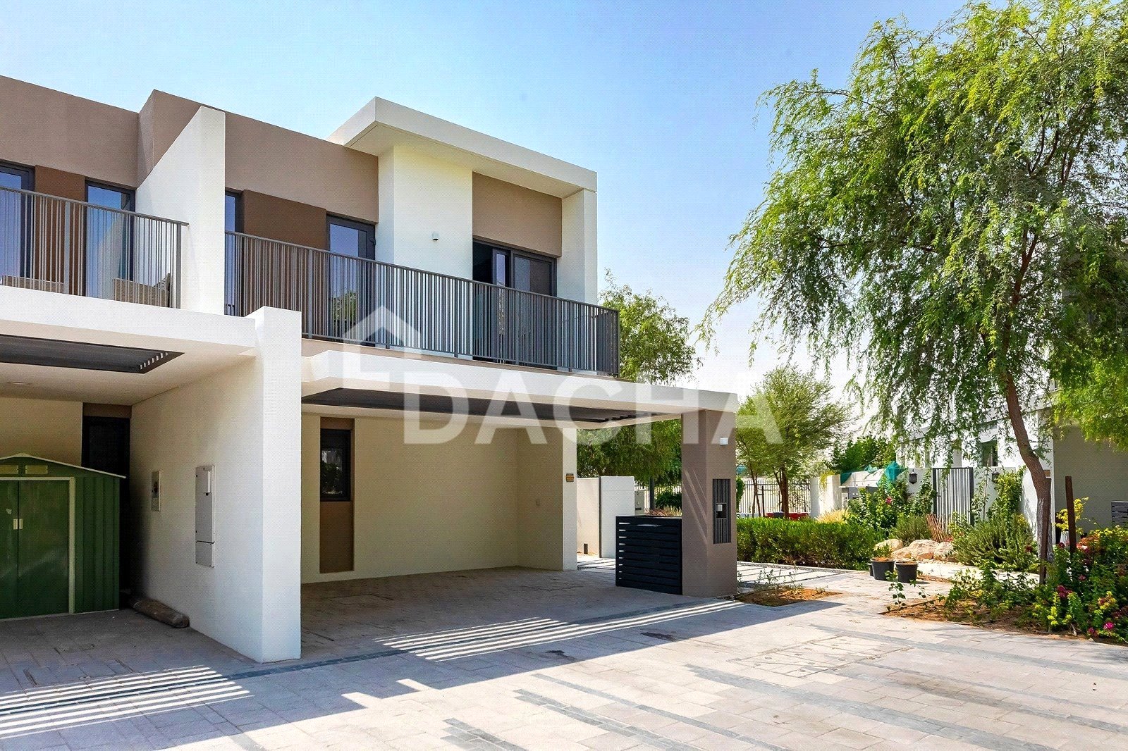 Vacant | Single Row | 4 Bed plus Maid