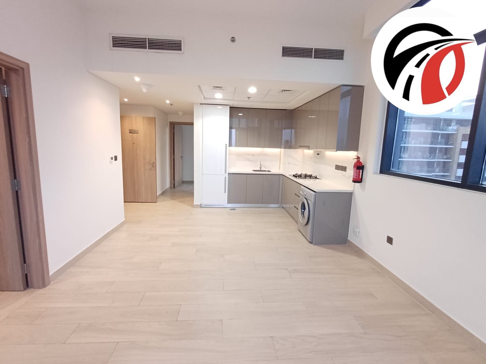 Spacious and Stunning 2 bedroom with lagoon view