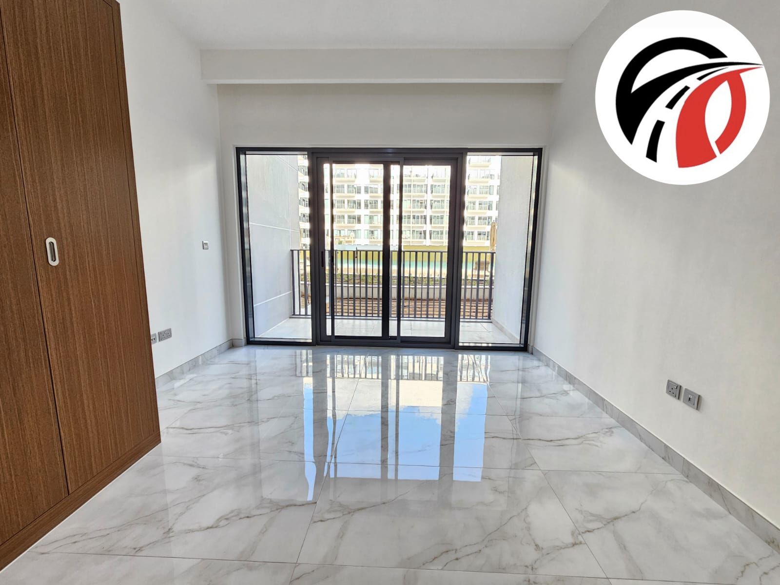 CHEAPEST PRICE || LUXURY APARTMENT|| READY TO MOVE