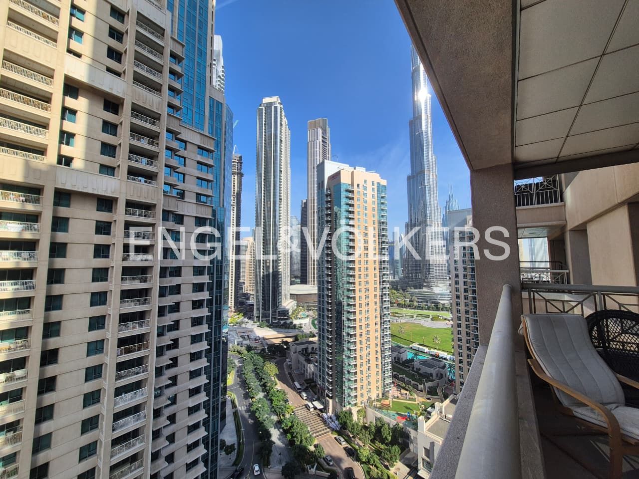 Full Burj View | Furnished | Mid Floor | Bright