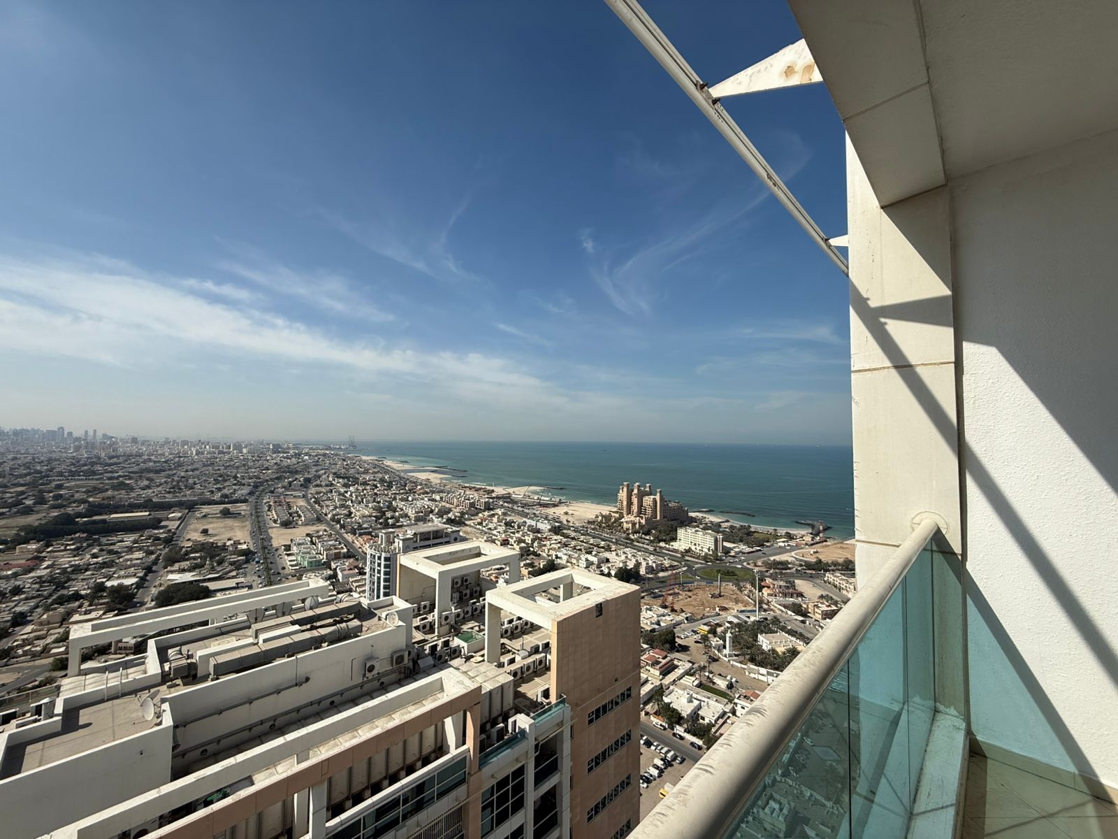 A special opportunity for those with refined taste only — Freehold ownership of a 2-bedroom apartment with a spacious open view.