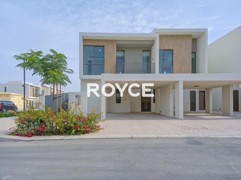 Stunning Huge Villa | Vacant | Good for Families | End Unit