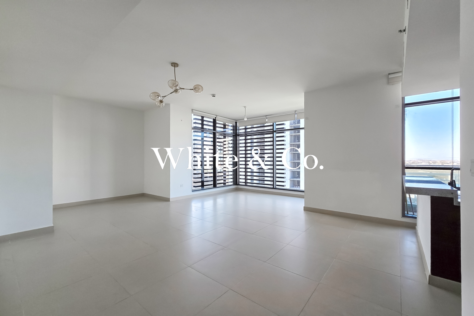 Corner Unit | Vacant | Rare Layout