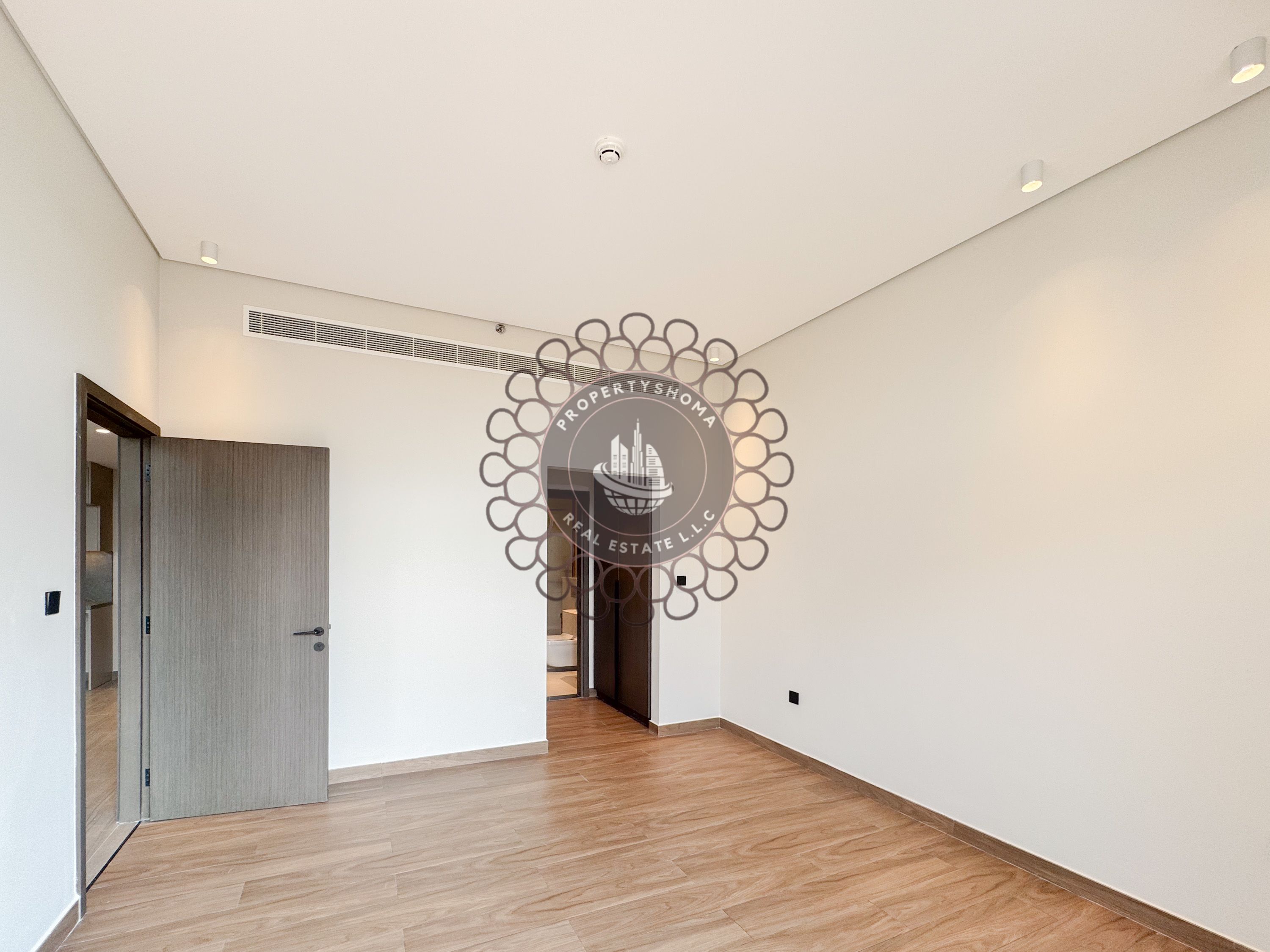 Brand New | Mid Floor | Huge Balcony | Mid March Available