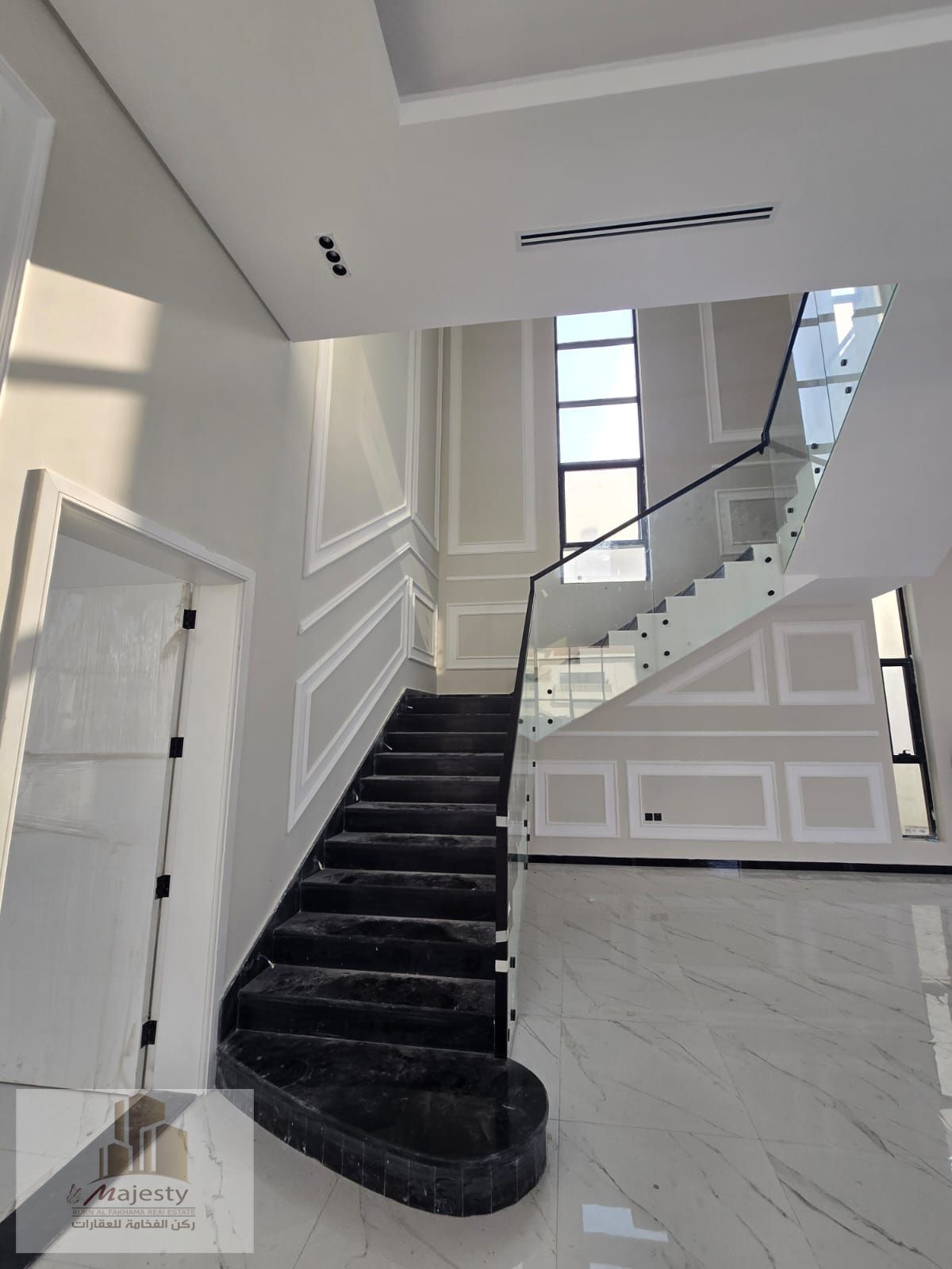 Luxury Villa for Sale – Al Hoshi, Sharjah