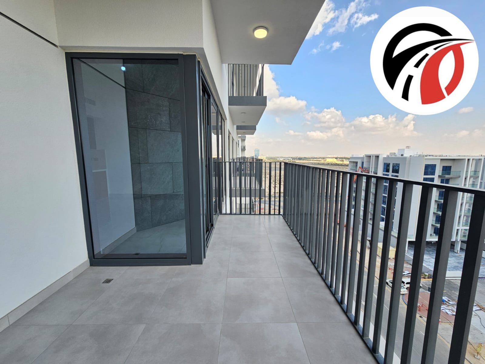 EXQUISITE APARTMENT || PRIME LOCATION|| READY TO MOVE