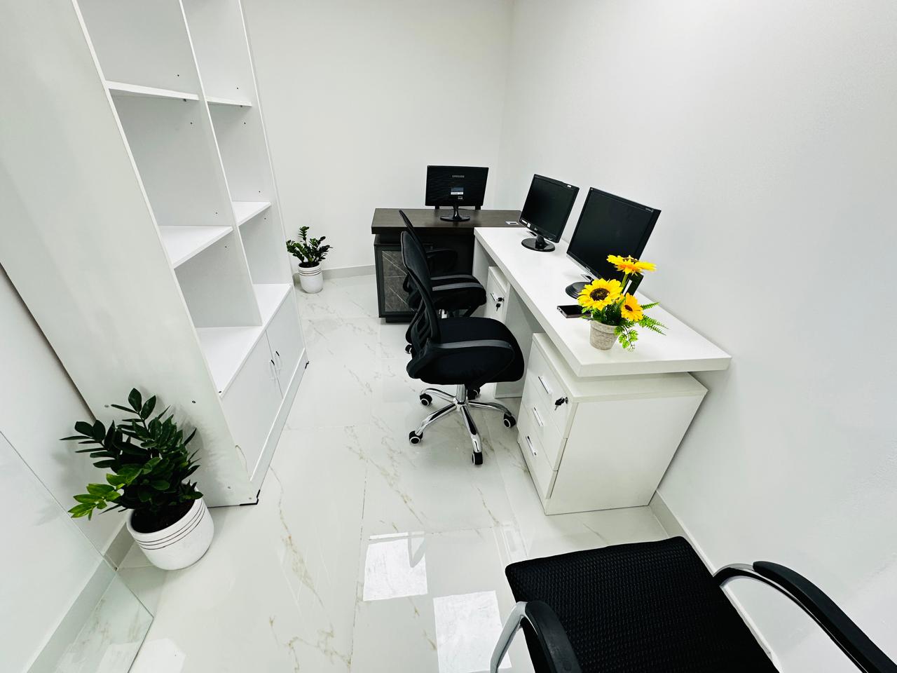 Brand new office |direct from Owner |near to Public Transport