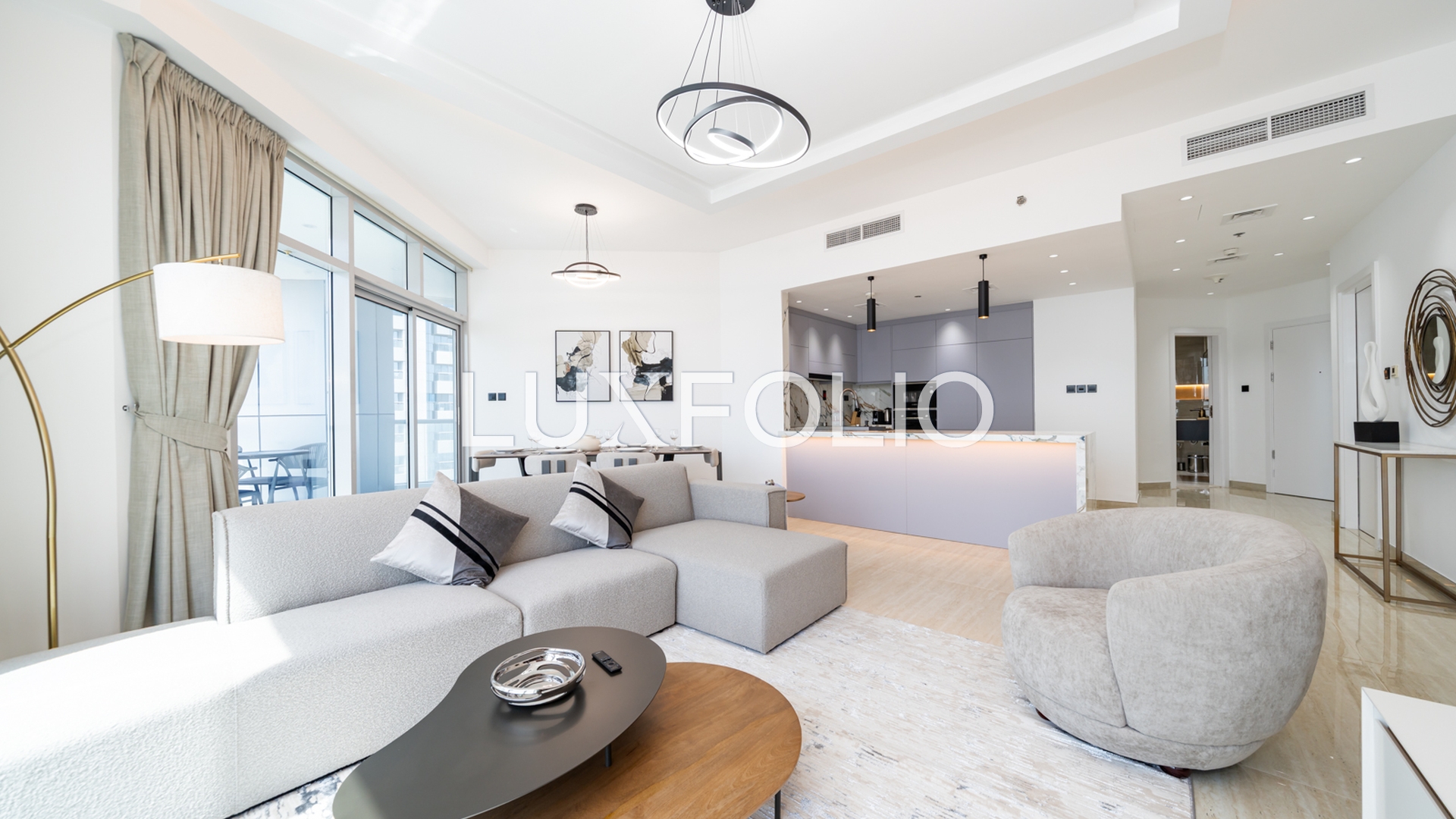 Vacant | High Floor | Upgraded !