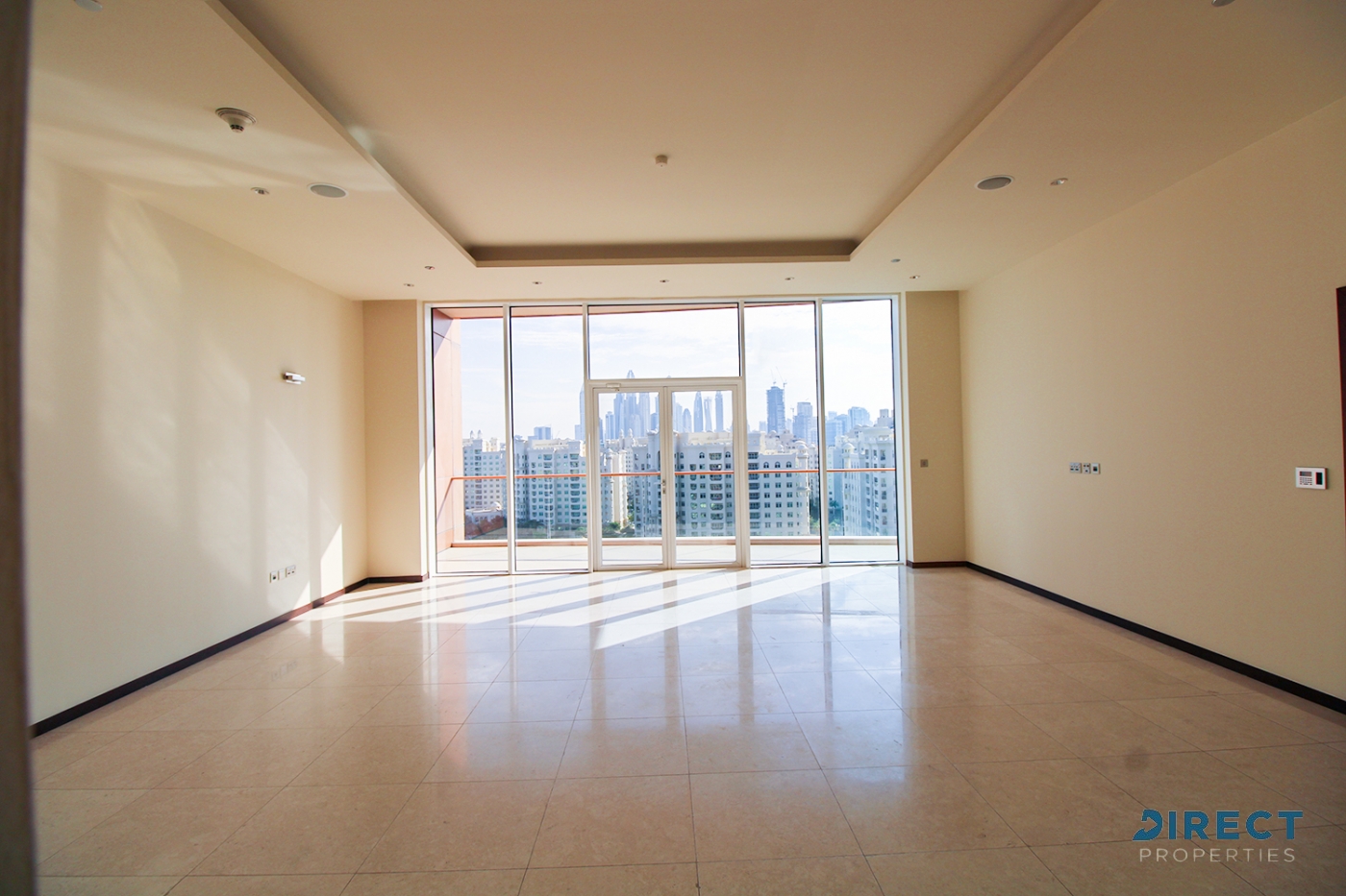 From 15th March | Prime Location | Beach Living