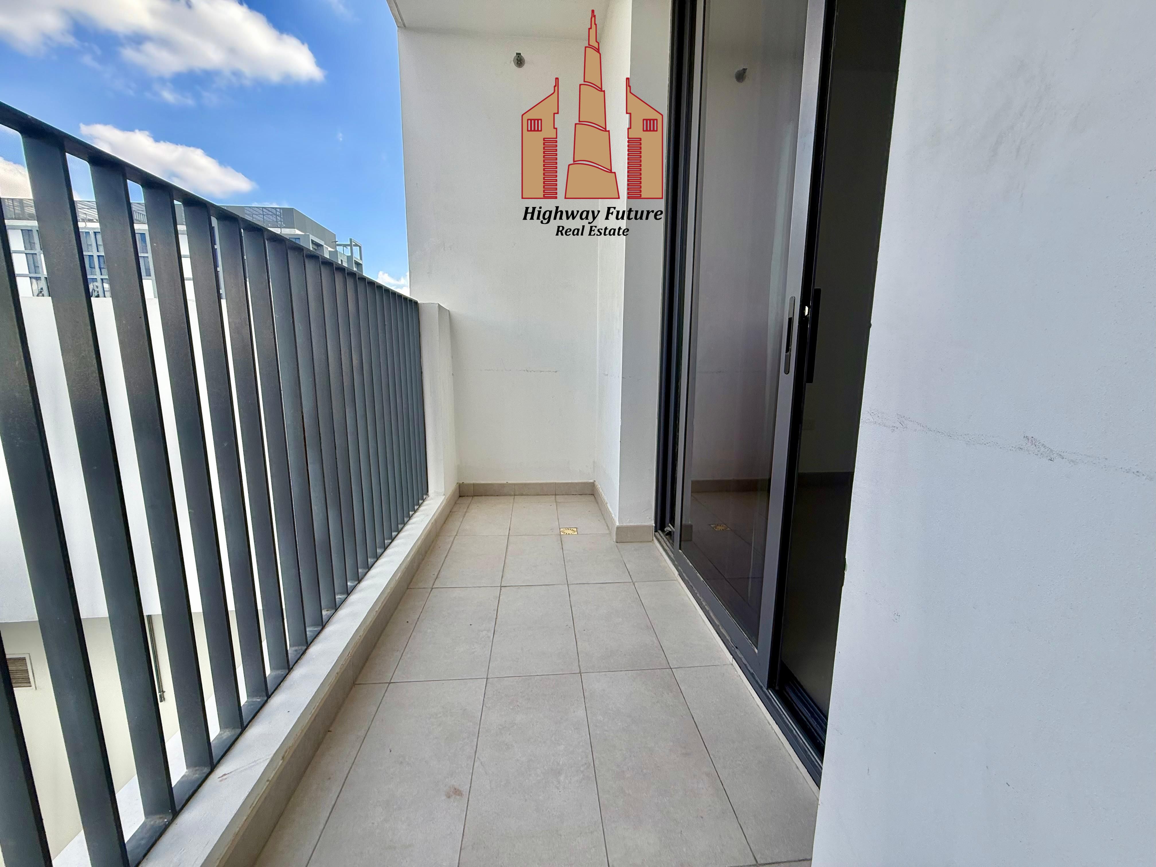 Hot offer biggest terrace with balcony ready to move