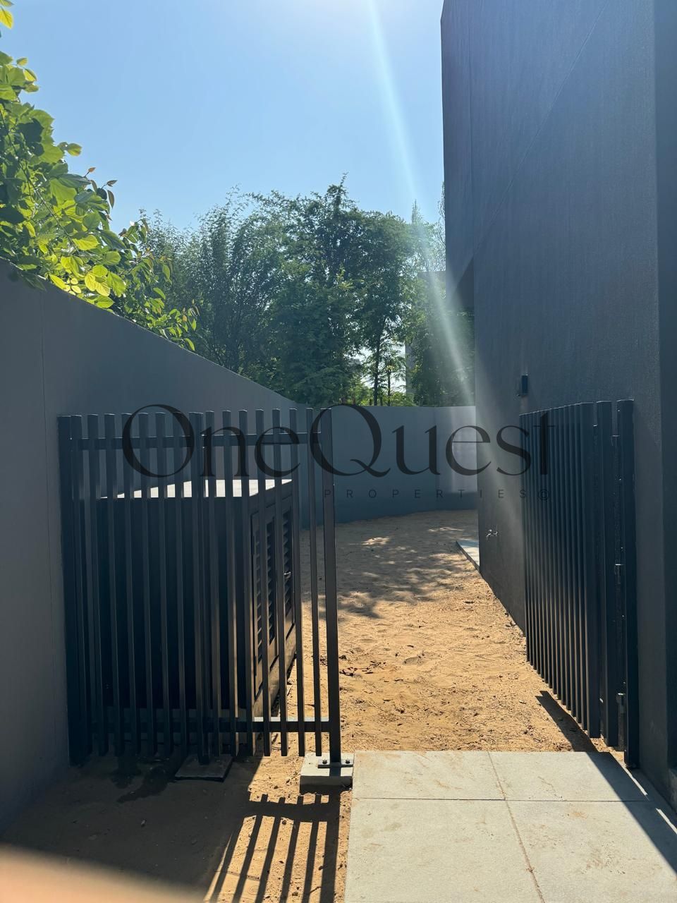 4 BR CORNER + MAJLIS \\ RESALE\\ 50% CASH