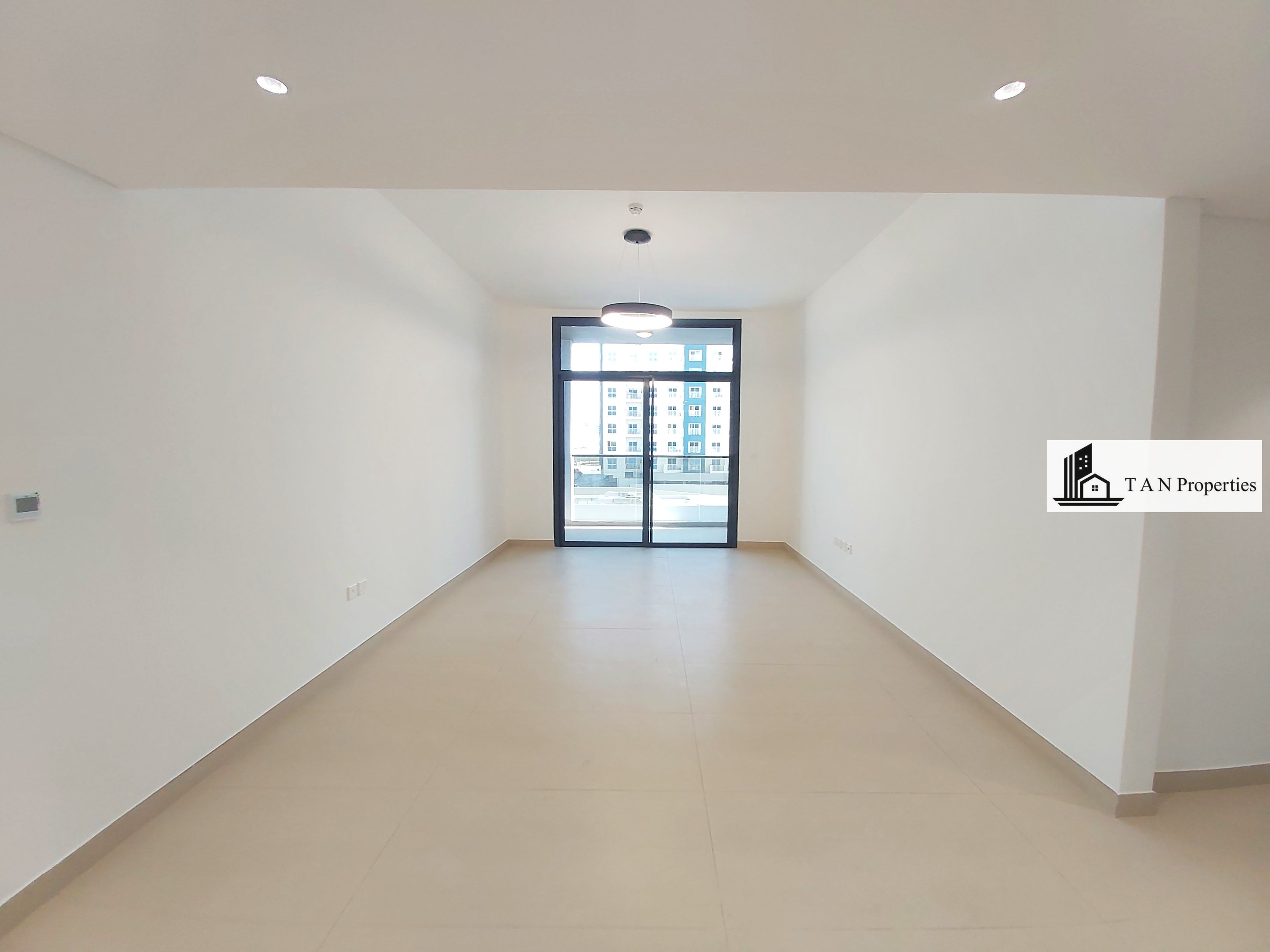 BRAND NEW | SPACIOUS LAYOUT | FAMILY ORIENRED