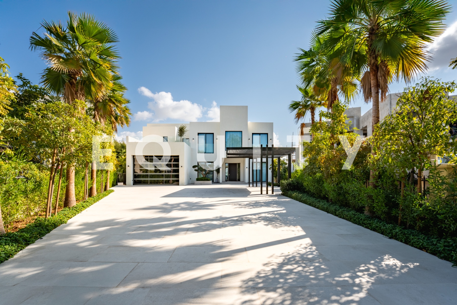 Lake View | Upgraded | 5 Bedroom | Fully Furnished