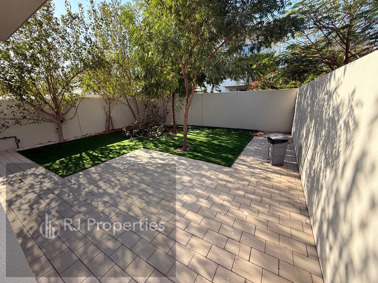 VERY NICE SPACIOUS TOWN HOUSE CORNER LOCATION GREAR DEAL AFFORDABLE PRICE WITH MAID ROOM AND PRIVATE GARDEN