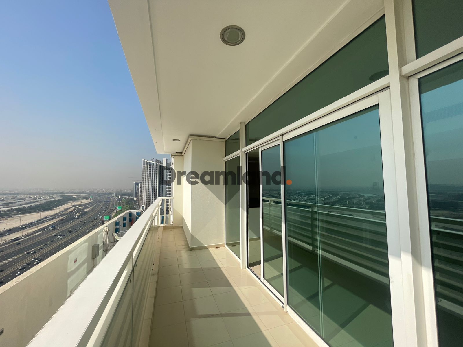 Upgraded 2BR | Big Balcony | Business Bay View