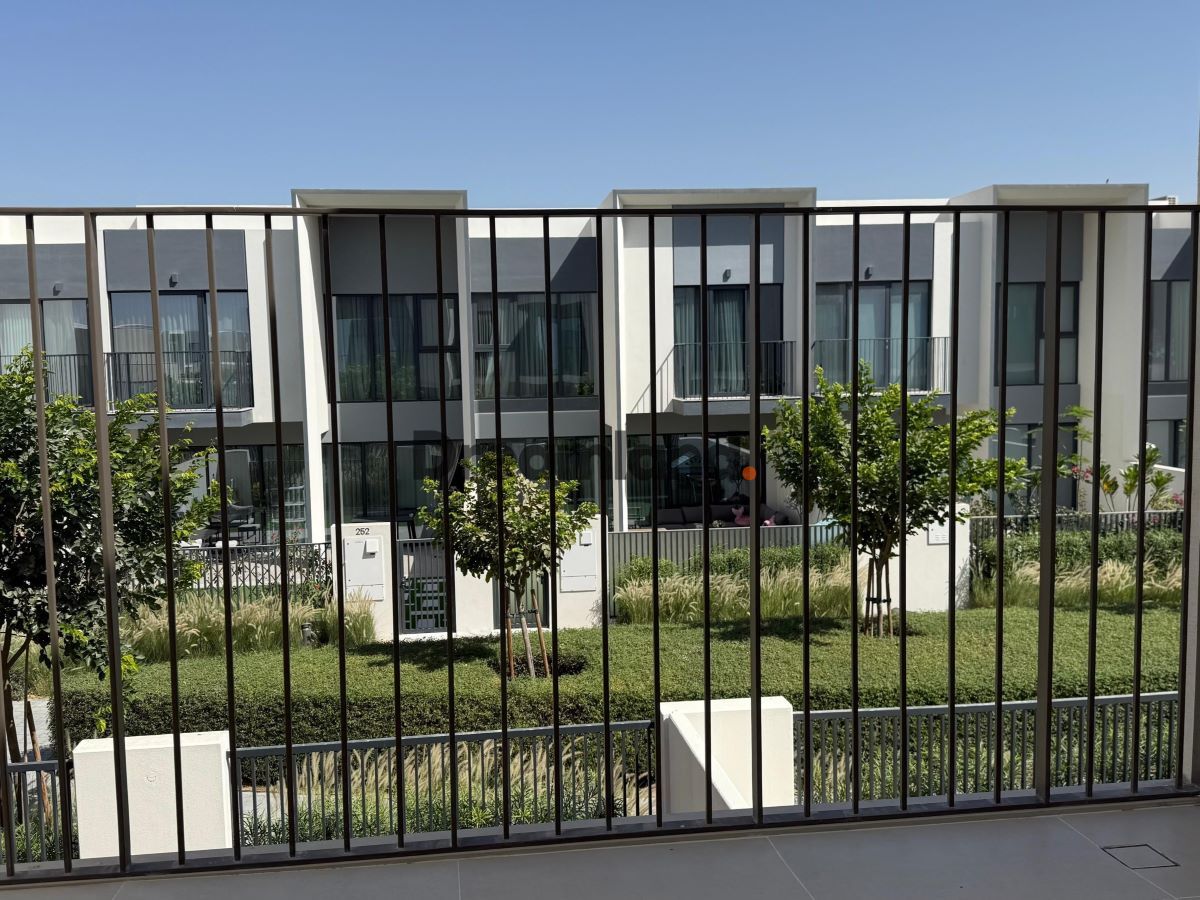 Specious layout | Corner Unit | Near Amenities