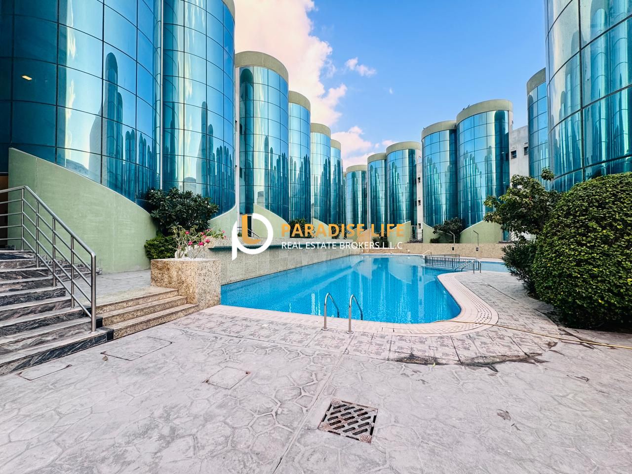 Villa for rent 3 bedrooms plus maid with lift
