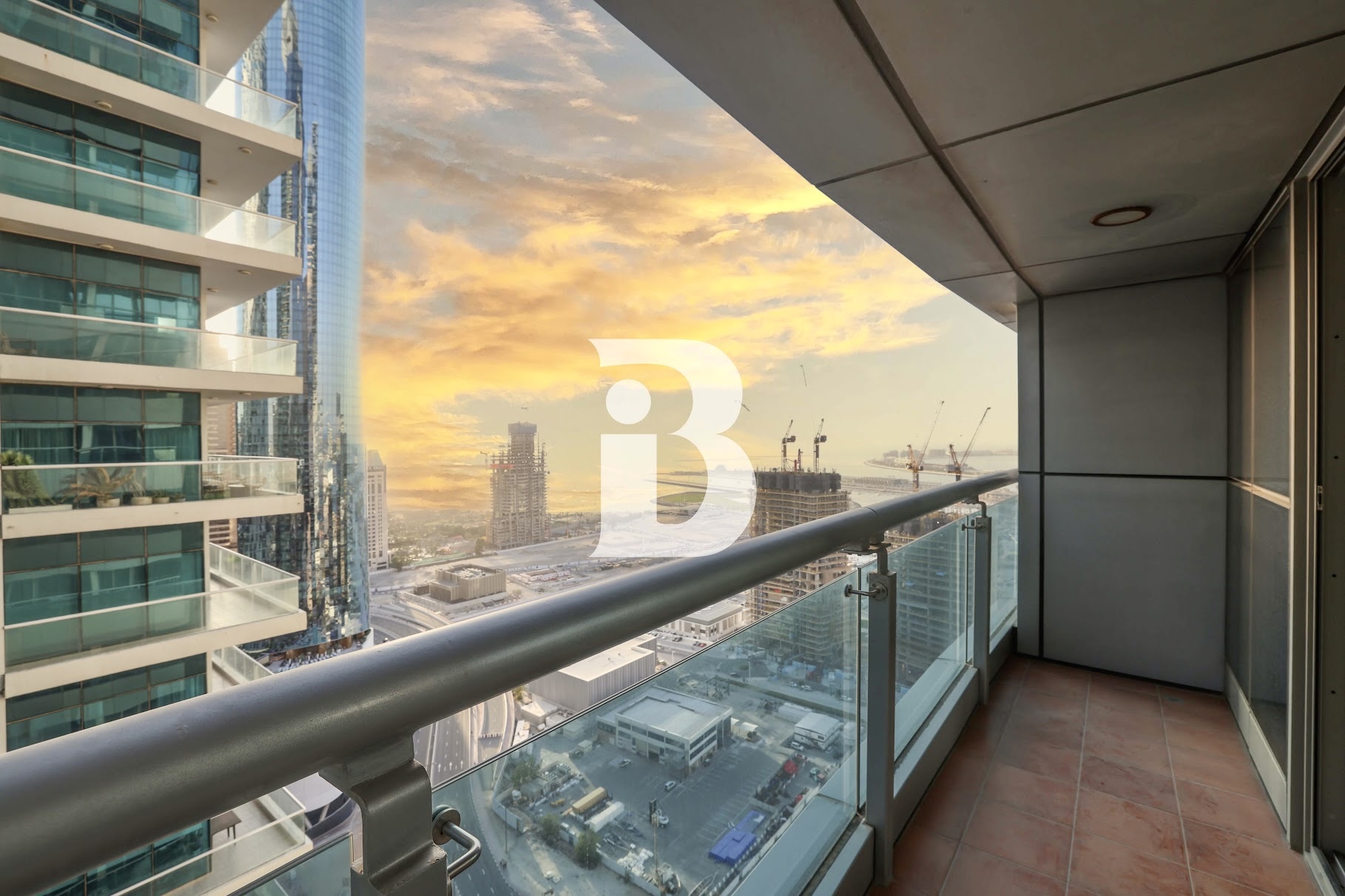 Spacious Unit | Sea & Palm Views | Vacant