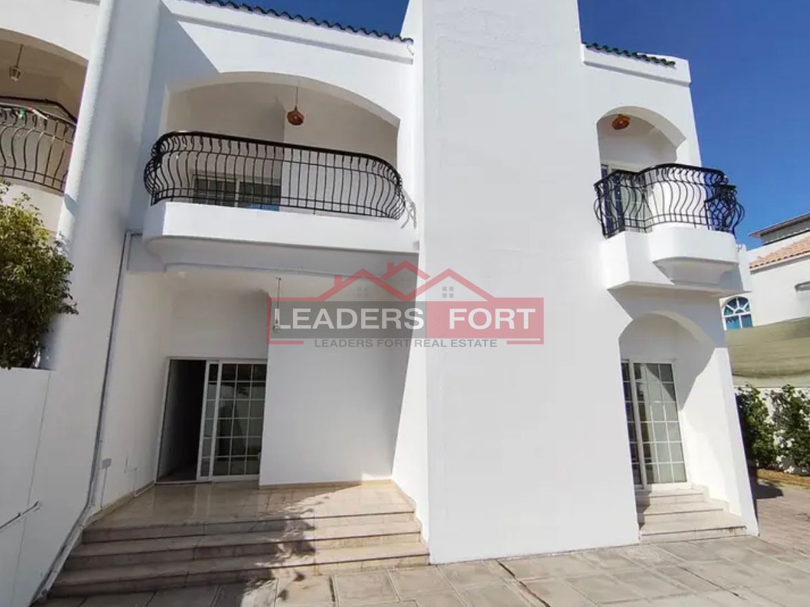 LUXURY VILLA | BURJ VIEW | VACANT