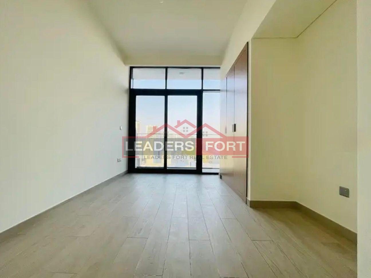 chiller free | spacious | prime location