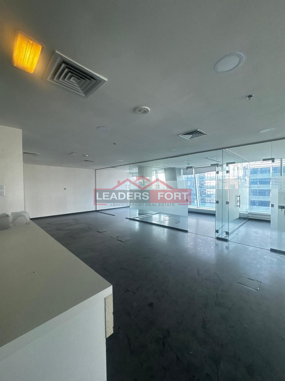 Office | 1855 sqft | vacant | fully fitted | close to business bay metro