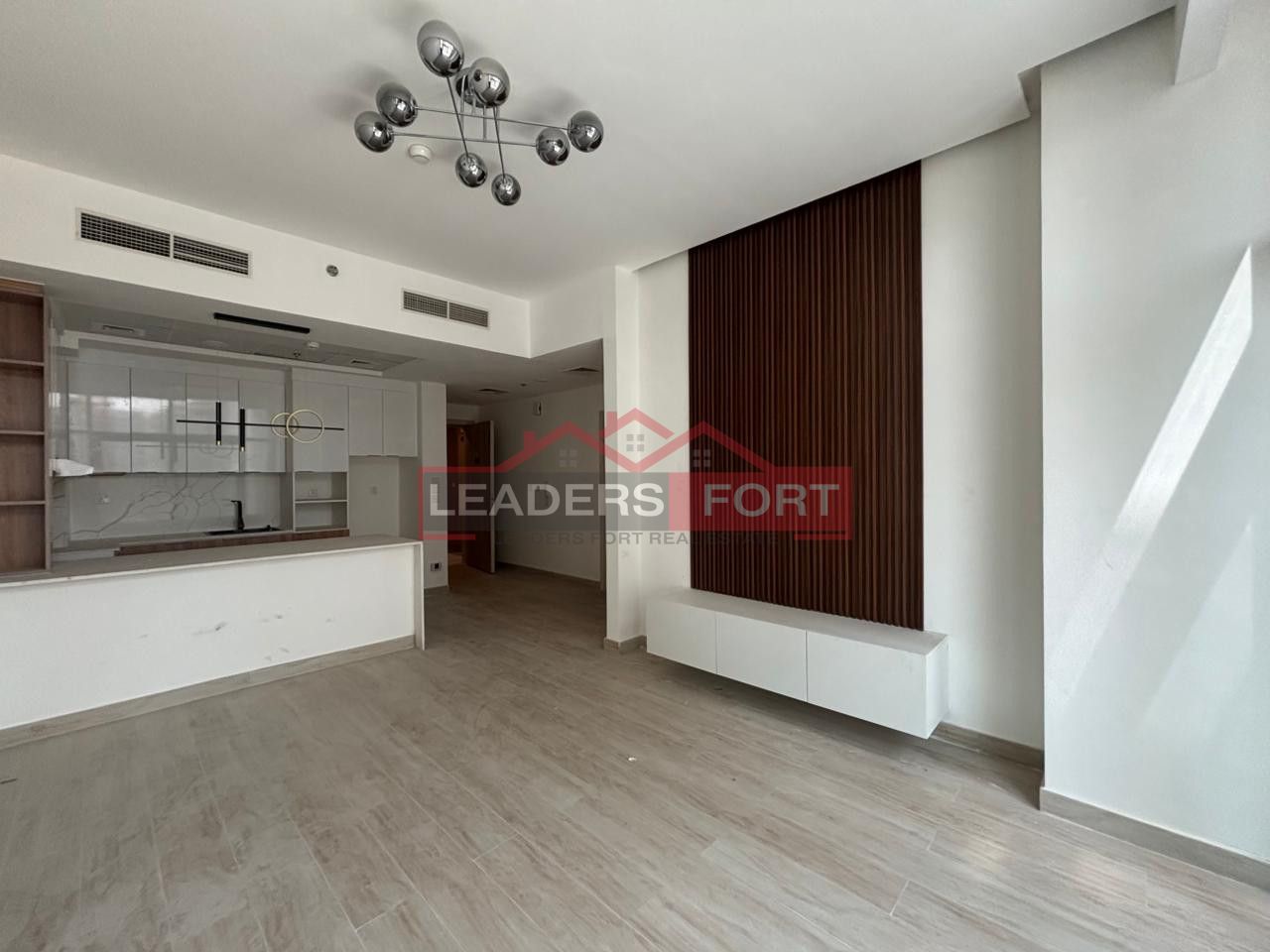 Spacious 1BR | Contemporary Living | East Crest