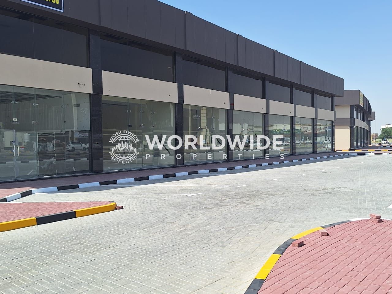 BRAND NEW SHOWROOM/WAREHOSES AVAILABLE FOR RENT