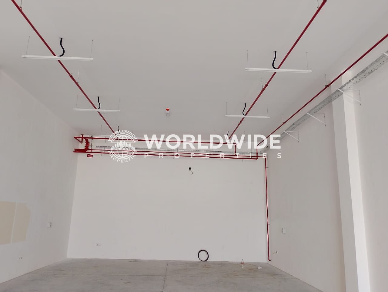3,300 Sqft Warehouse + RCC Mezzanine | 62kW High Power | Main Road Facing – Al Jurf Industrial, Ajman