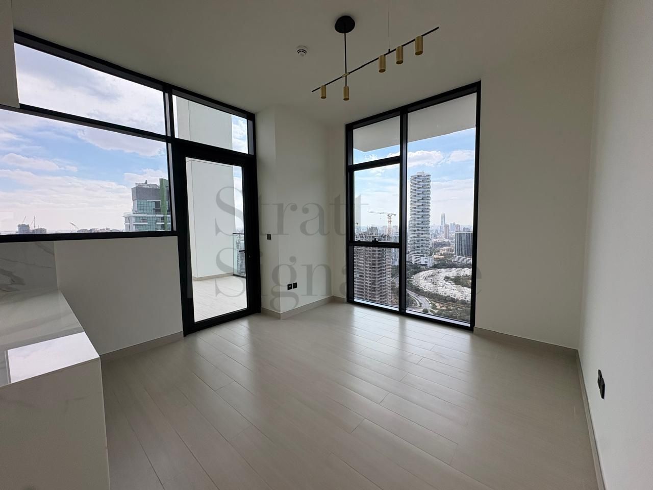 High Floor | Corner Unit | Balcony w/Swimming Pool & Open View