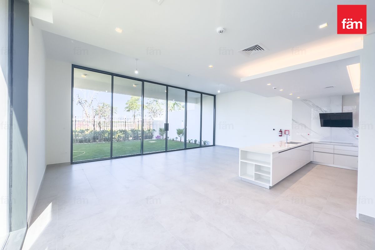 Community Views | C Villas | District One