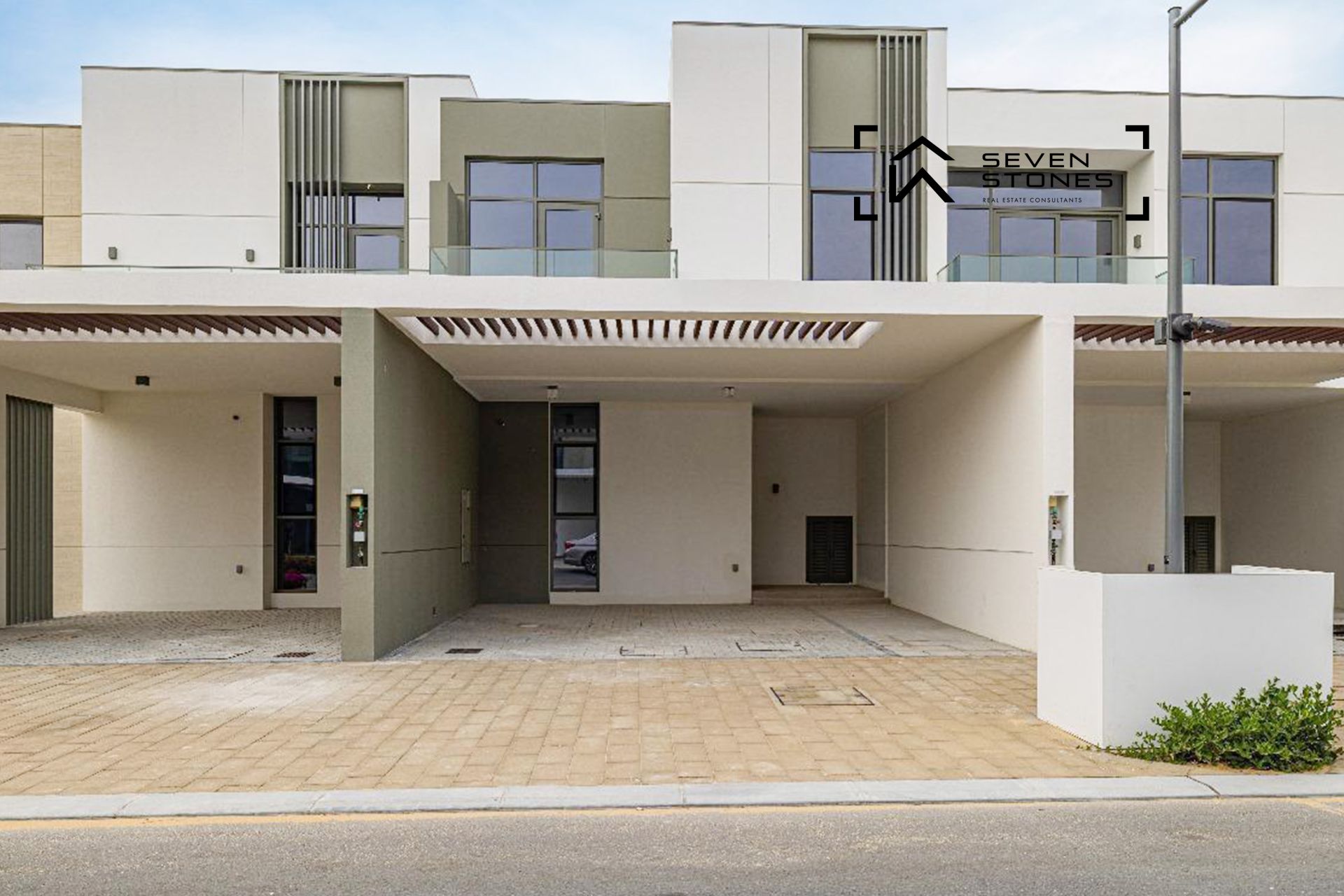 Vacant Now | Spacious Layout | Close to Amenities