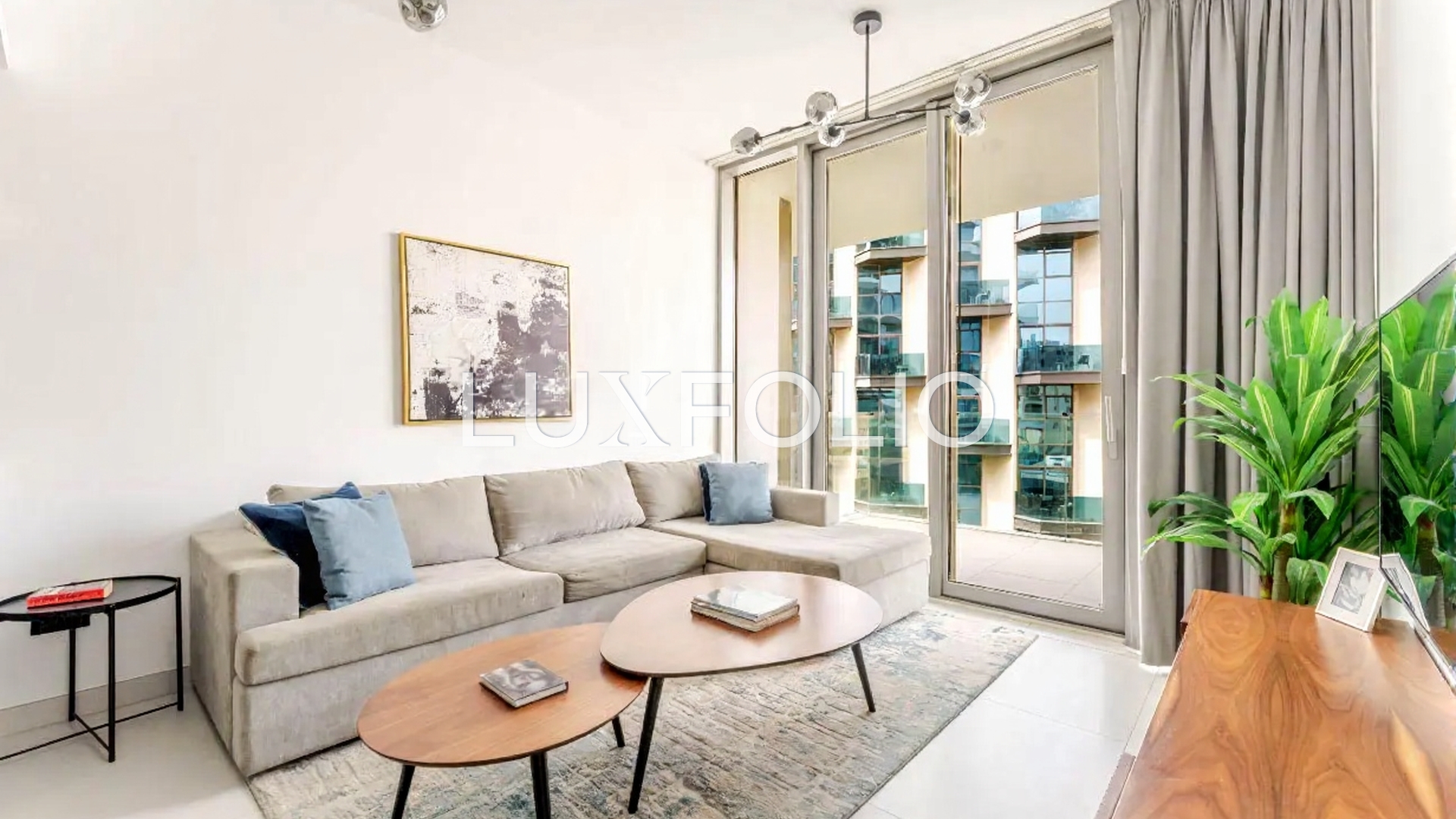 Vacant | Fully Furnished | Beach access