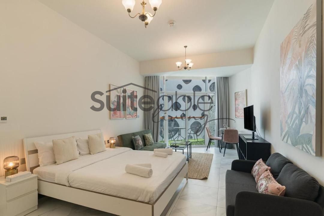 Relaxing Lake View Studio | Prime Location