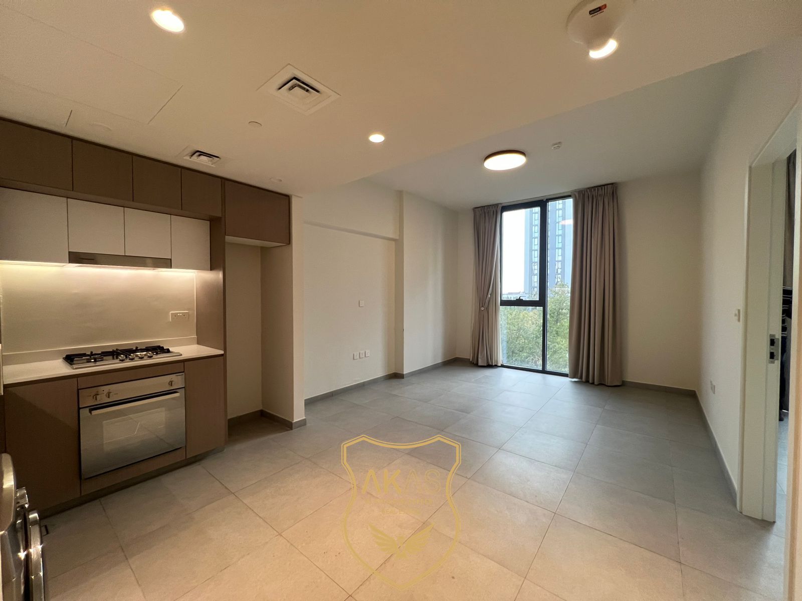 NO DEPOSIT/LUXURIOUS/1BHK LIKE A NEW/ WITH ALL AMENITIES/ WITH 20 DAYS FREE