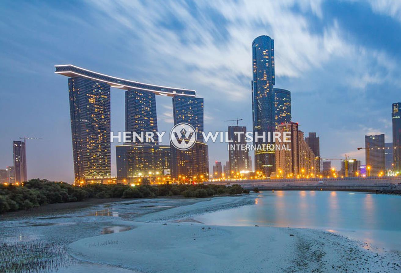 Large layout | High floor | Water and city views