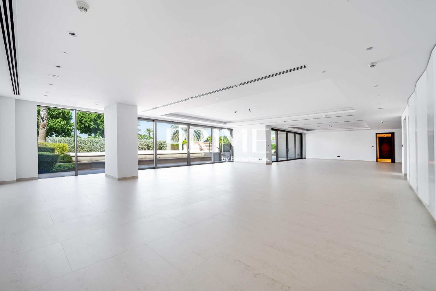 Private Pool | Vacant | Multiple Options