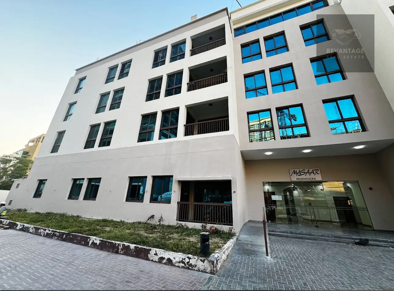 Luxurious 1 Bed in JVC | Vacant | Spacious Layout