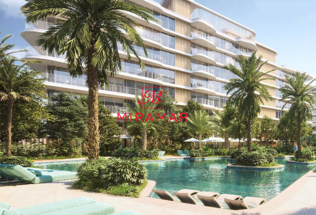 2+Study High ROI 2 Minute Walk To Beach Lush Green
