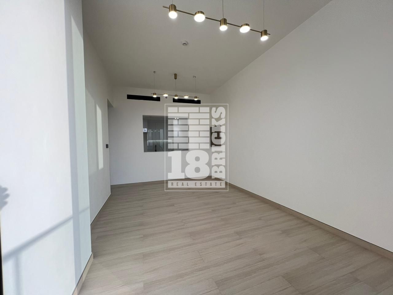 Huge Layout | Vacant 18th F ebruary